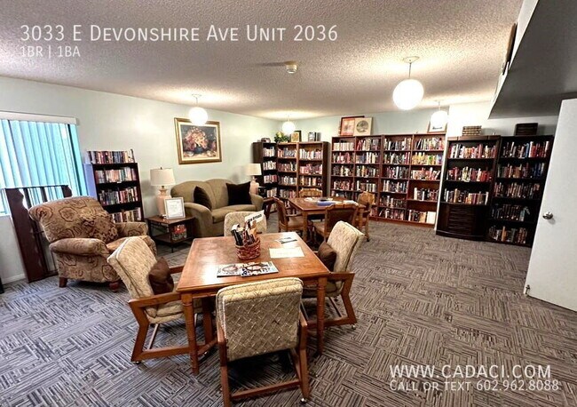 Building Photo - 3033 E Devonshire Ave