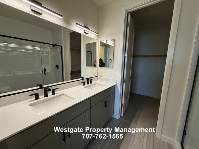 Building Photo - 209 Wellness Wy