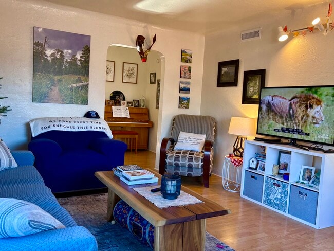 Building Photo - 2248 Matthew Ave