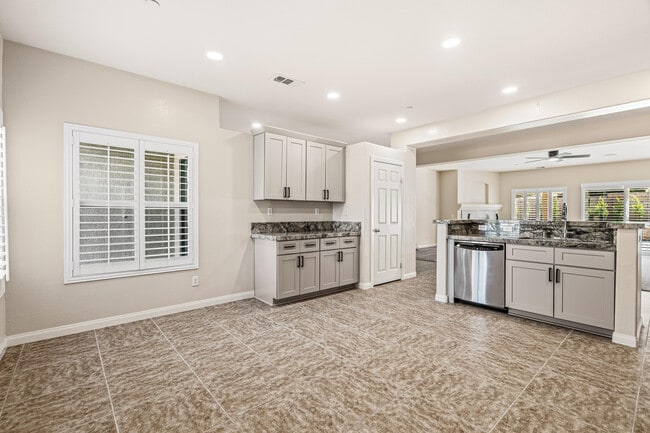 Building Photo - 1267 Oro Ridge