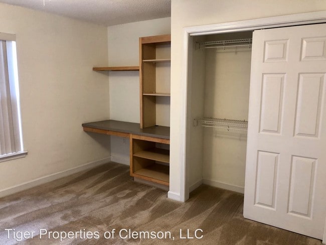 Building Photo - 3 br, 3 bath House - 701 Harts Cove Way
