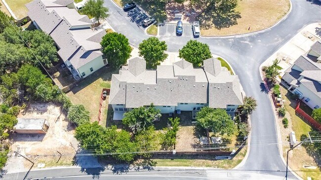 Building Photo - 2410 Great Oaks Dr