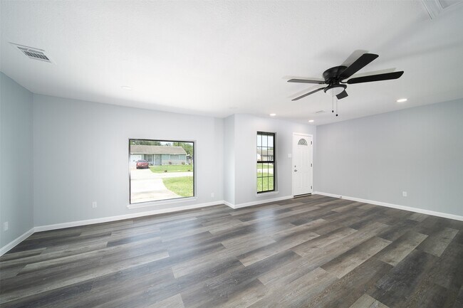 Building Photo - 3309 Proswimmer St