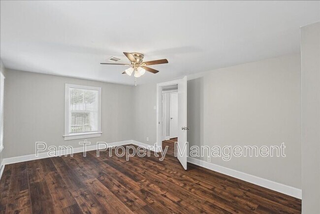 Building Photo - 2022 Ridgewood Ave