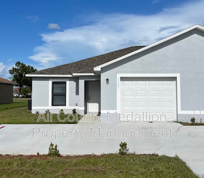 Primary Photo - 1307 SE 8th Pl