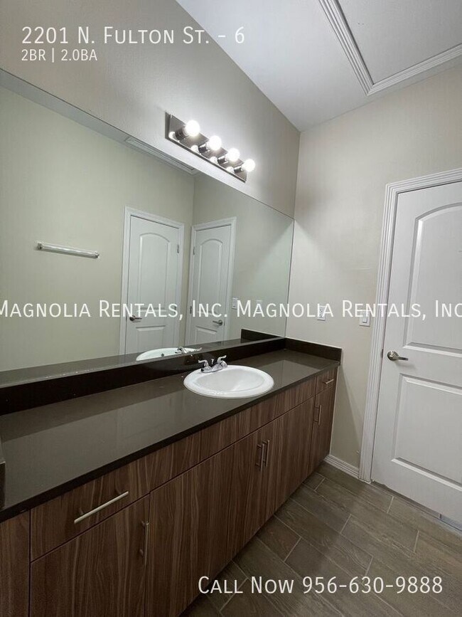 Building Photo - 2201 N Fulton St