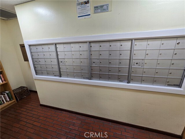 Building Photo - 8828 Pershing Dr