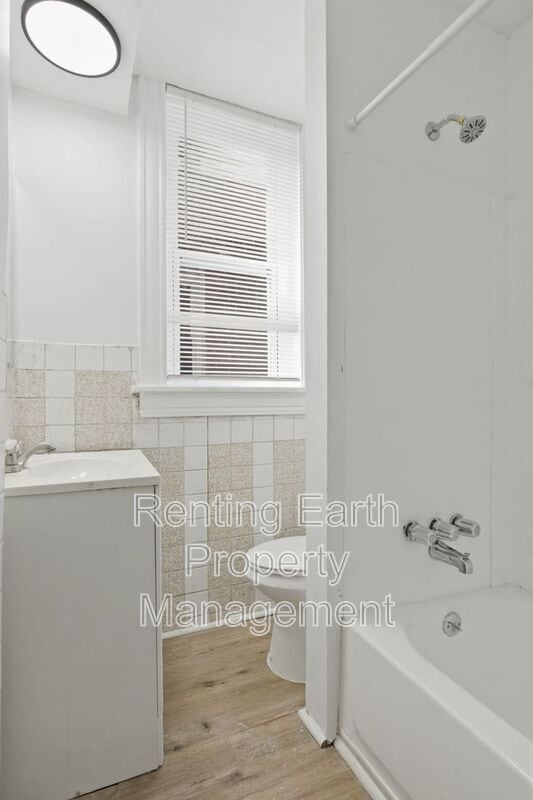 Building Photo - 3125 Clay Ave