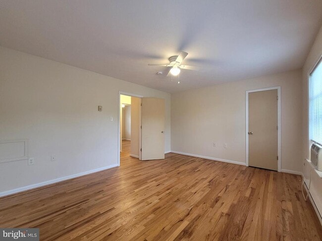 Building Photo - 113 Warren Cir
