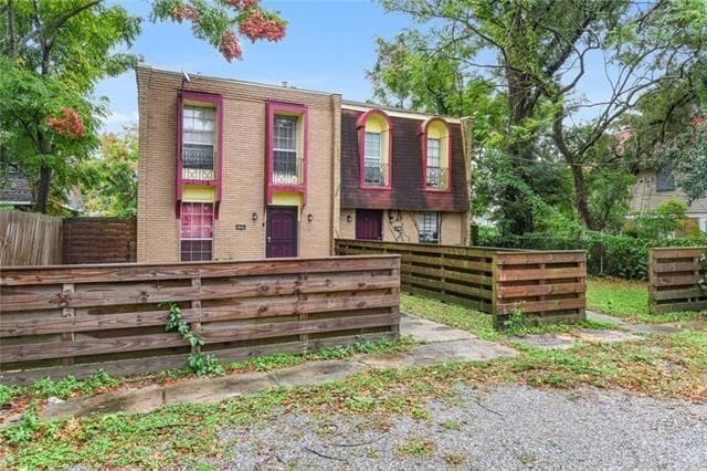 Primary Photo - 2450 Copernicus St