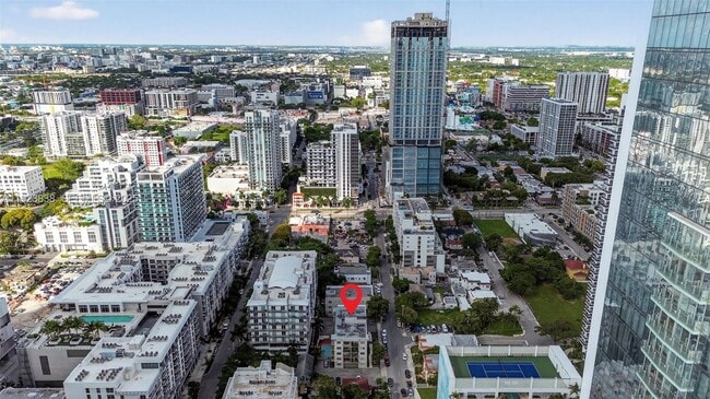 Building Photo - 500 NE 26th St