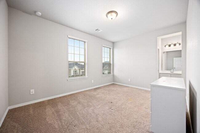 Building Photo - 17535 White Baneberry Dr