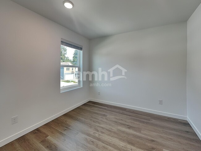 Building Photo - 8918 54th Ave SE