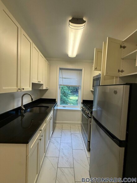 Building Photo - 50 Alton Pl