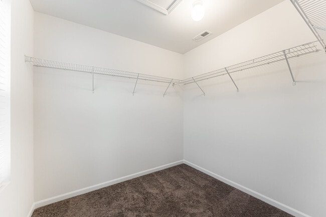 Building Photo - 1985 Kingsley Cir