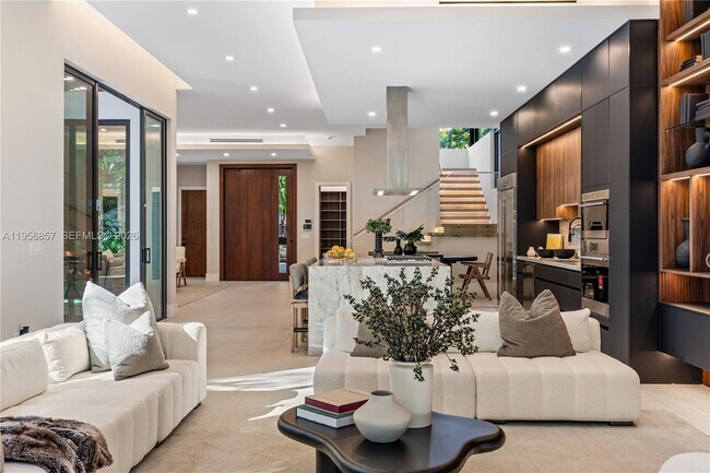 Building Photo - 2805 Freeman St