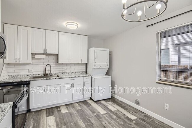 Building Photo - 401 W Bates Ave