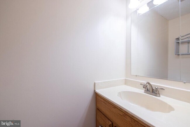 Building Photo - 7510 Summer Blossom Ln