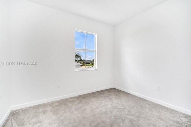 Building Photo - 12002 NW 47th Manor