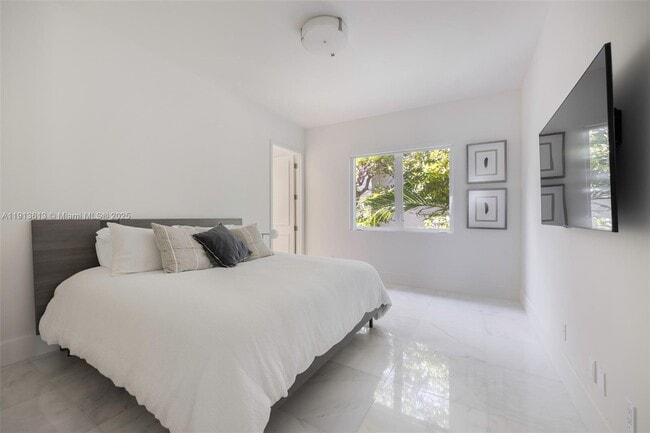 Building Photo - 2760 Brickell Ct