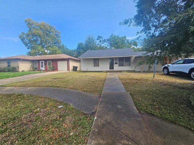 Primary Photo - 5922 Southlea St