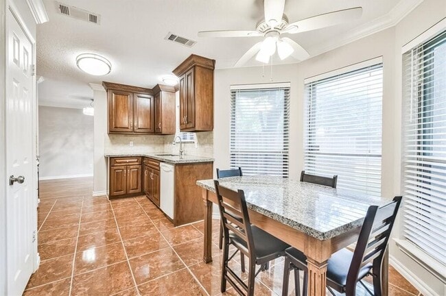 Building Photo - 10327 Brickyard Ct