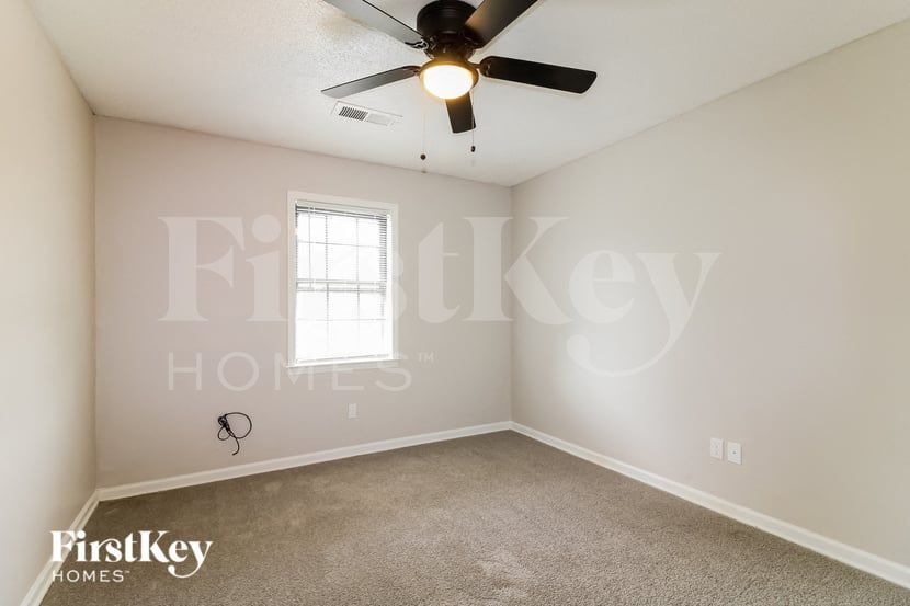 Building Photo - 1459 Haverwood Ave