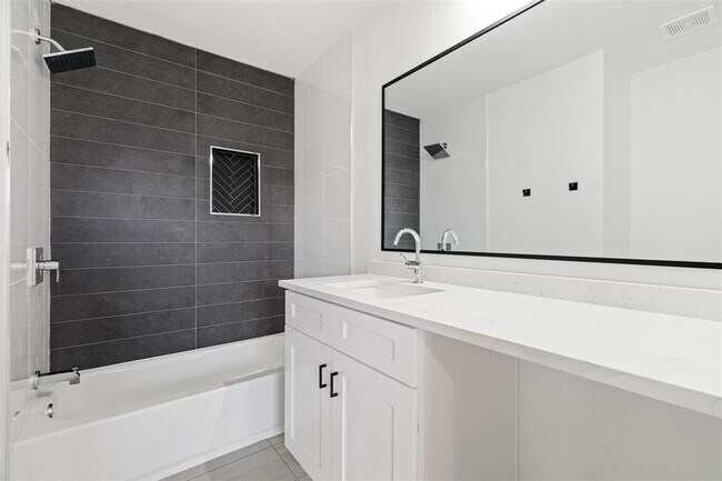 Building Photo - 1810 River Crossing Cir