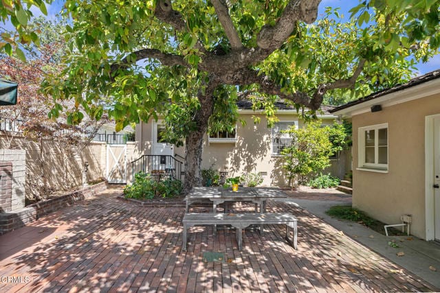 Building Photo - 531 N Twin Palms Dr