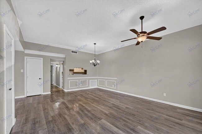 Building Photo - 708 Baruna Cir