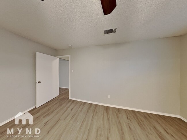 Building Photo - 6112 Birchhill Rd
