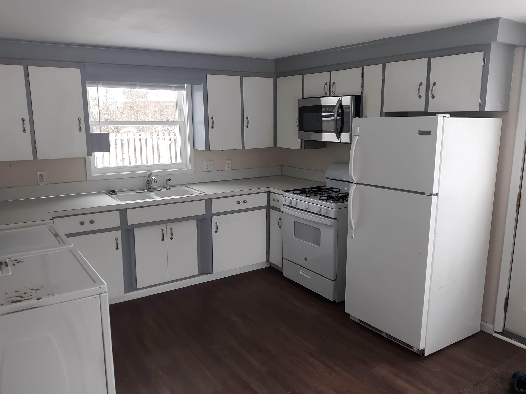 Building Photo - 1014 Marston Ave