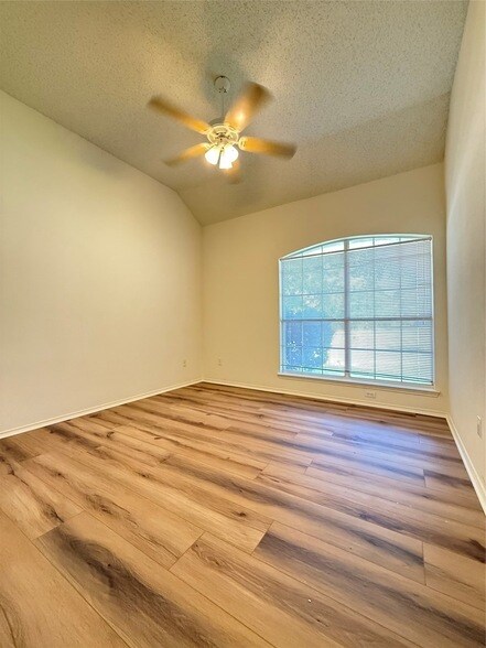 Building Photo - 7213 Randall Way