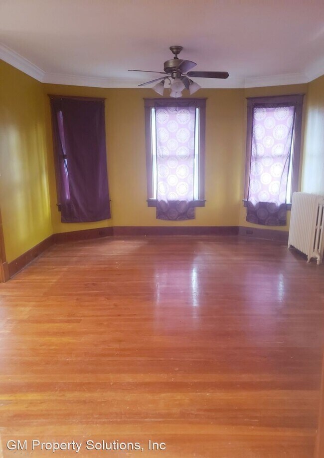 Building Photo - 3 br, 1.5 bath House - 515 S Spruce Street