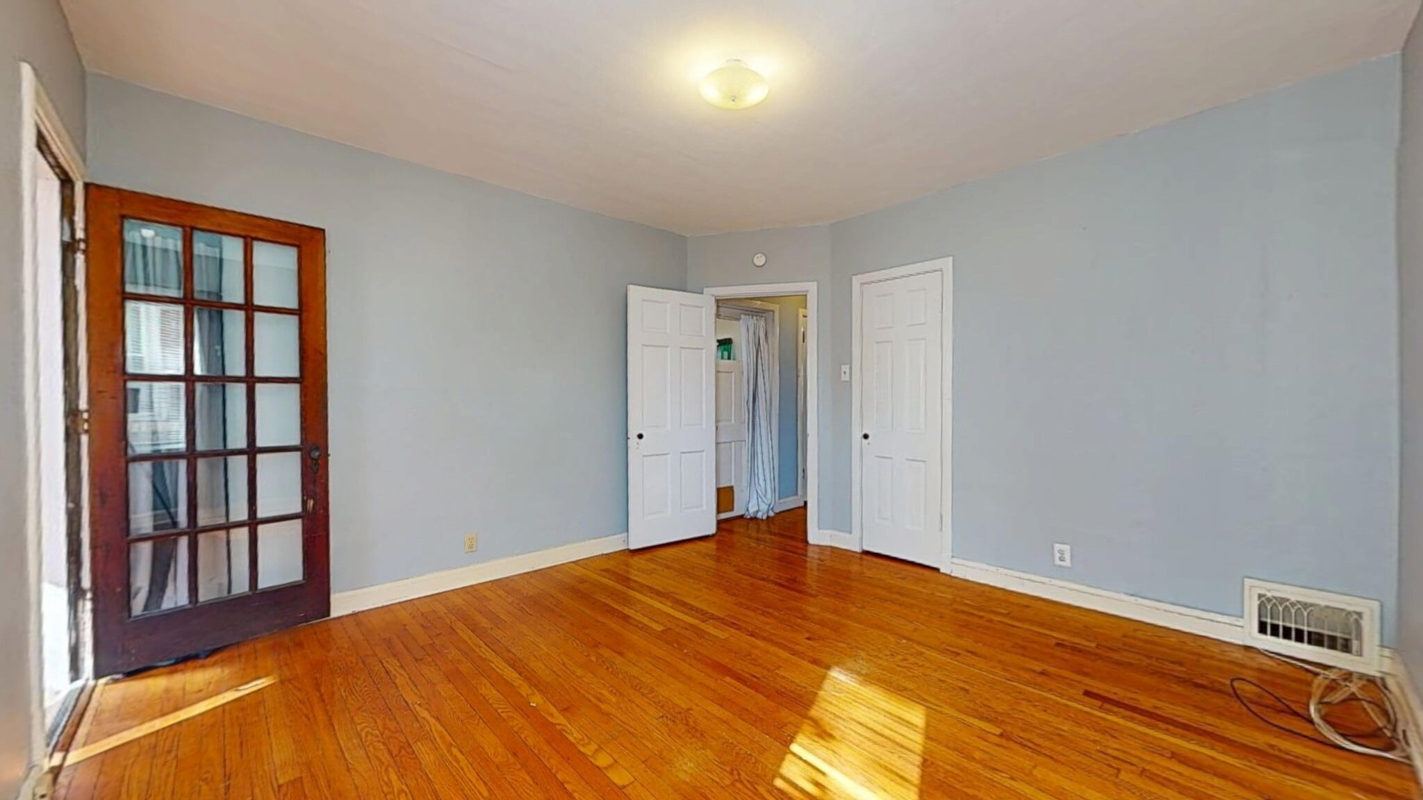 Building Photo - 5816 Mardel Ave