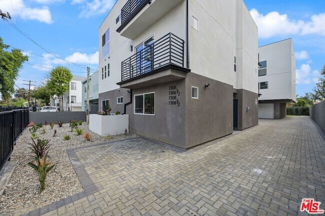 Building Photo - 7306 Independence Ave