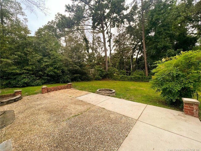 Building Photo - 544 Hilliard Dr