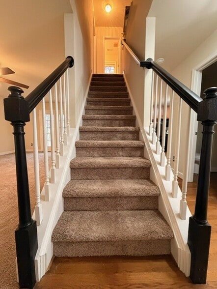 Building Photo - 8240 Weathered Oak Ln