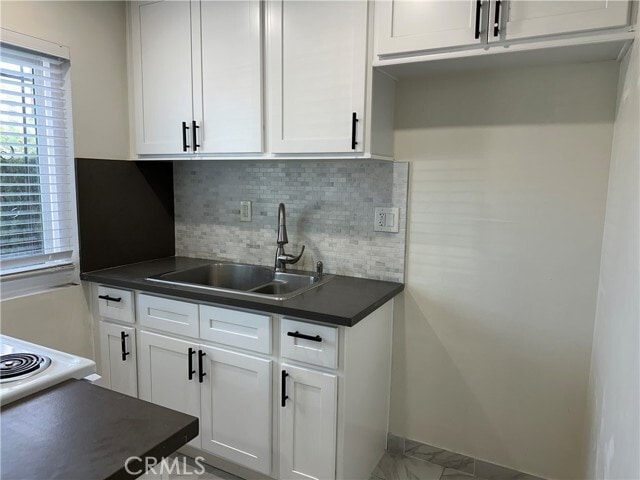 Building Photo - 440 W Orangewood Ave