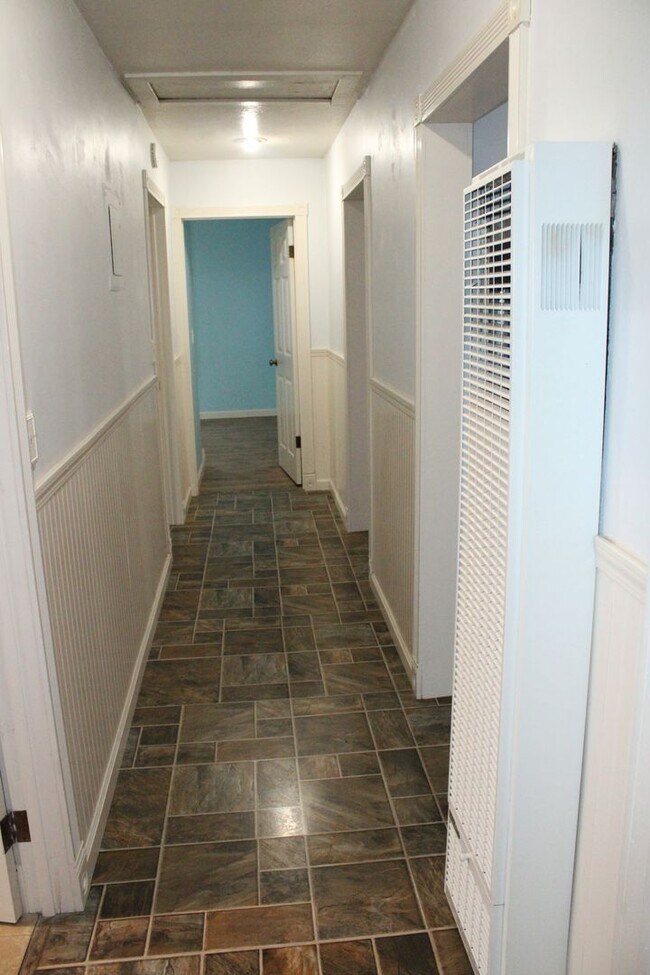 Building Photo - **COMING SOON!!! ** Gated Three Bedroom, 1 Bathroom House in Bay Point