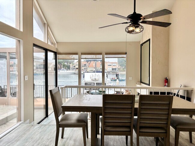 Building Photo - Oxnard | 3 Bed 2.5 Bath | Harborfront Have...