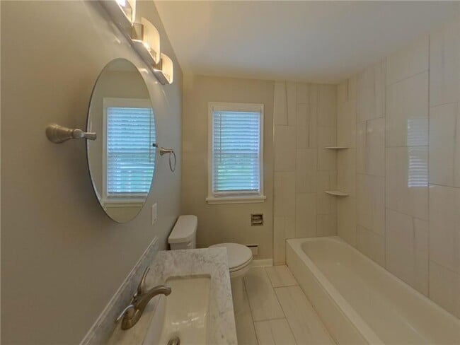 Building Photo - 7755 Eastwood Rd