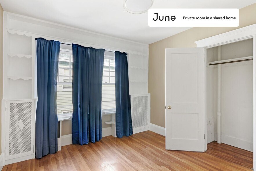 Building Photo - Room in Shared 5 bed/2 bath home