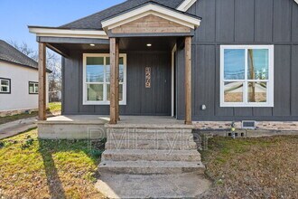 Building Photo - 1279 Bonham St