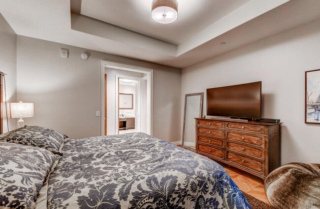 Building Photo - 300 International Drive