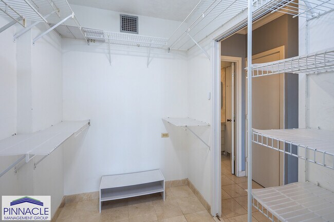 Building Photo - 1001 Wilder Ave