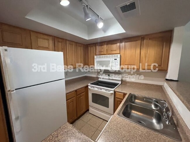 Building Photo - 3601 W Tierra Buena Ln