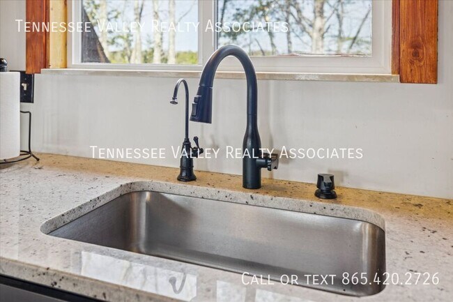 Building Photo - 2050 Chapel Rd