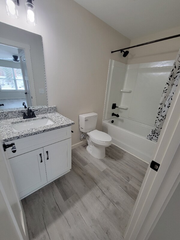 Building Photo - 823 31st St SW