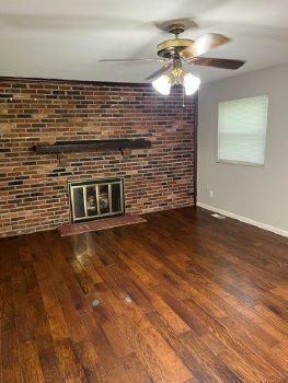 Building Photo - Charming 3 bedroom 2 bath in Florissant